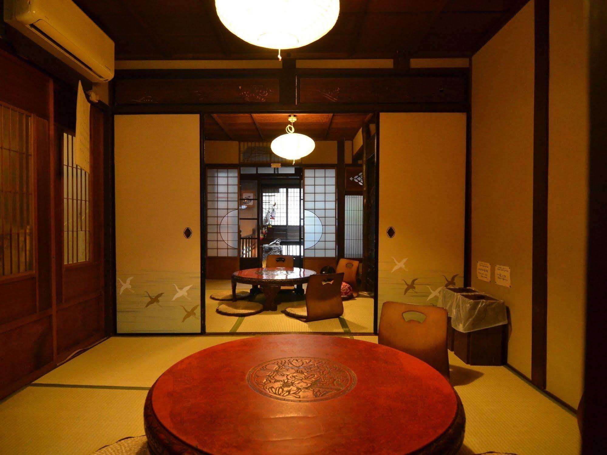 קיוטו Guest House Rakuza מראה חיצוני תמונה